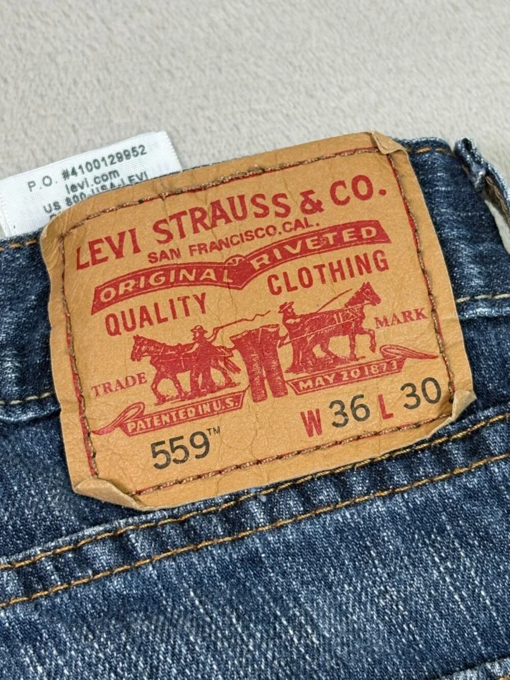 Levi’s 559 Relaxed Straight Mens Blue Denim Jeans Size 36x30 Pants Medium Wash